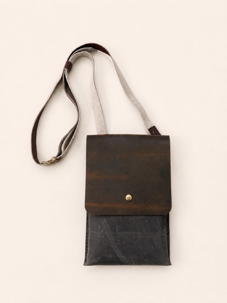4-hour-leather-workshop-hoi-an-passport-crossbody-bag-front